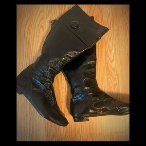 Kate Spade
Black Patent Leather Flat Sierra Boot
